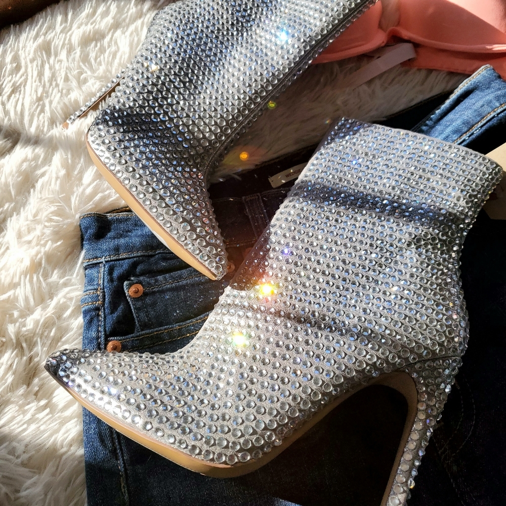 Steve Madden Winnings Rhinestone Pointy Toe Bootie - Picture 2 of 8